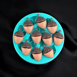 Mini Acorns